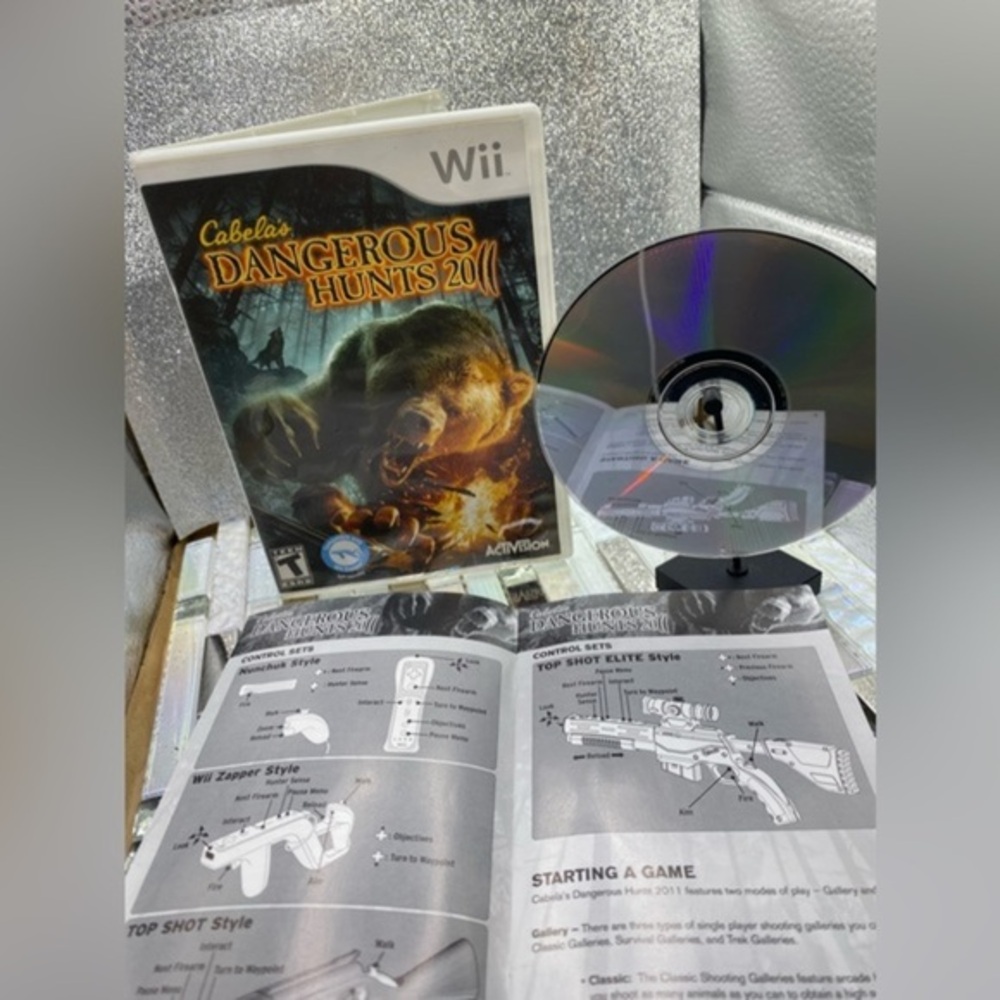Cabelas DANGEROUS HUNTS Wii game
Like New